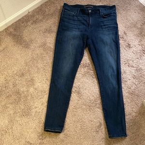 32 Joe’s Skinny Jeans